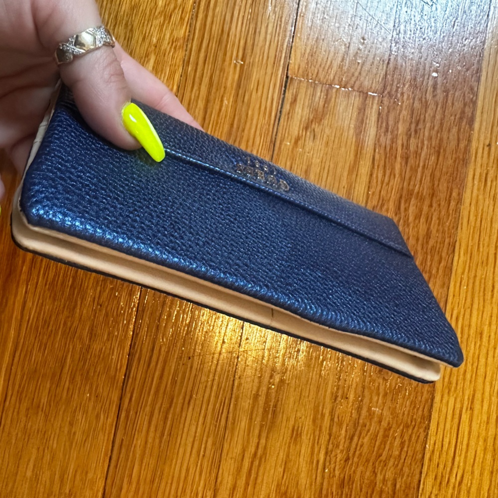 Guess wallet - Picture 4 of 4